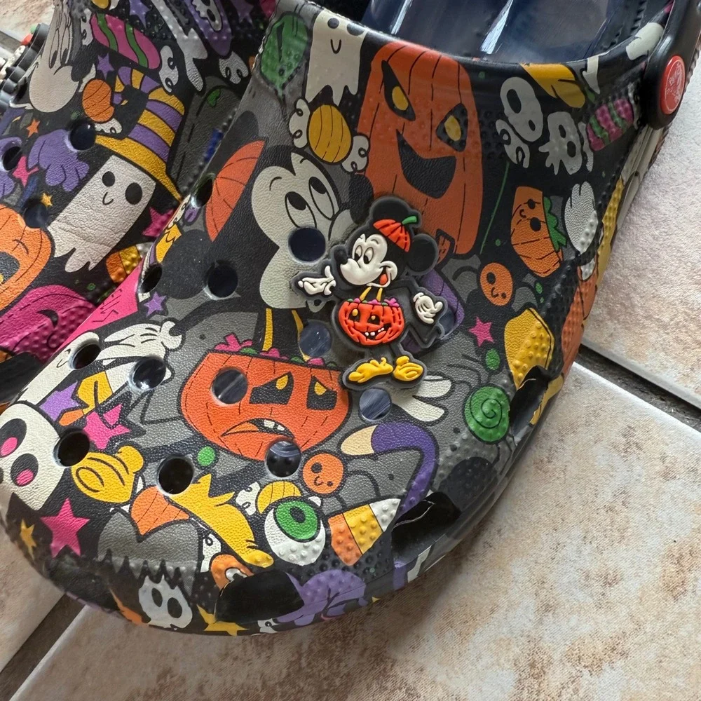 Crocs X Disney Theme‎ Park 2022 Mickey & Minnie Halloween Clogs Size M 10 / W 12